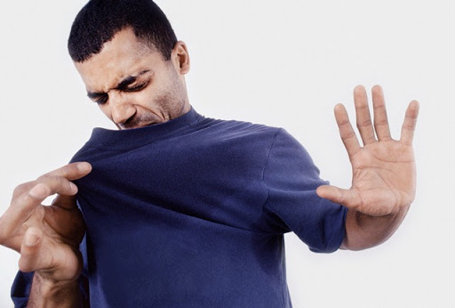 تاثیر رژیم غذایی روی بوی بدن